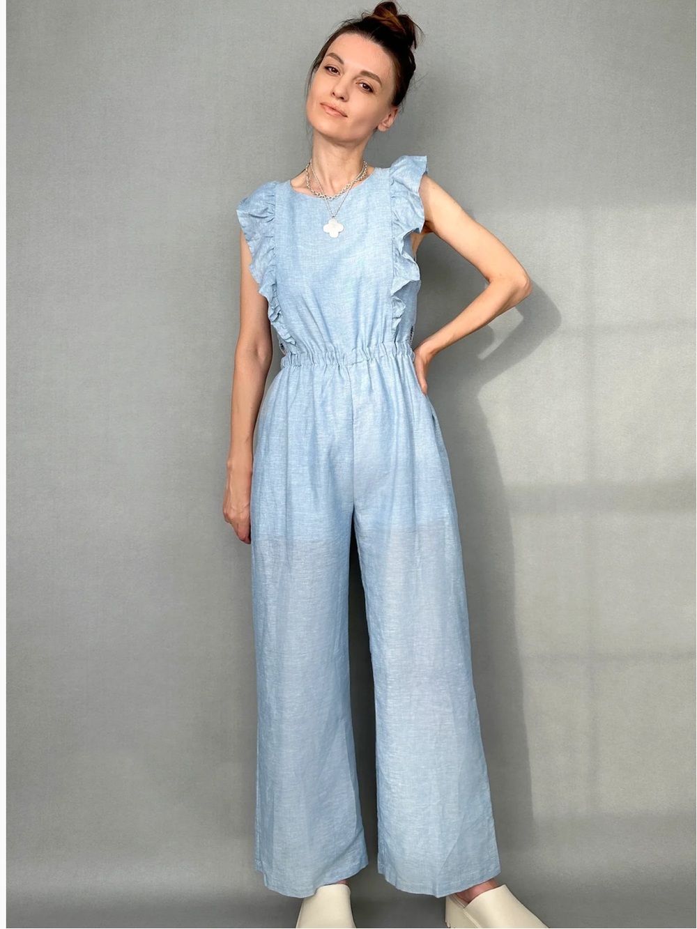 Old Navy XL jumpsuit ruffle cap sleeves chambray blue pockets cropped linen